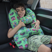Carregar imagem no visualizador da galeria, Almofada H Viagens e Passeios Tranquilos | Varietah Kids™