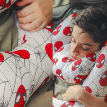 Carregar imagem no visualizador da galeria, Almofada H Viagens e Passeios Tranquilos | Varietah Kids™
